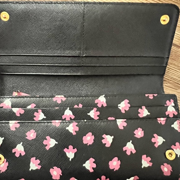 Prada Saffiano Floral Wallet - Picture 4 of 12
